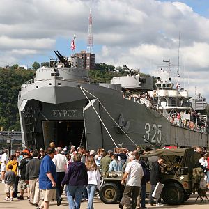 LST 325